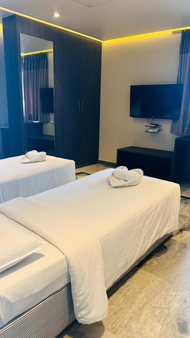 Ariya Nivaas A Vegetarian Hotel Thiruvananthapuram Extérieur photo